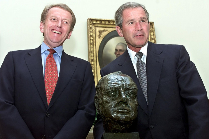 George W. Bush a washingtoni brit nagykövettel, Christopher Meyerrel még 2001-benFotó: Tim Sloan / AFP