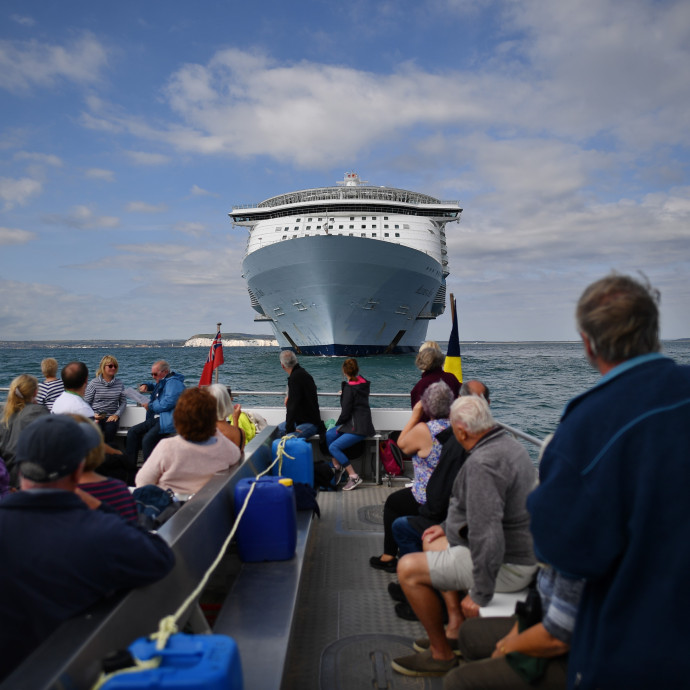 Hajós nyaralók és vízvezeték-szerelők sem kerülhetik el a védőoltást Nagy-Britanniában