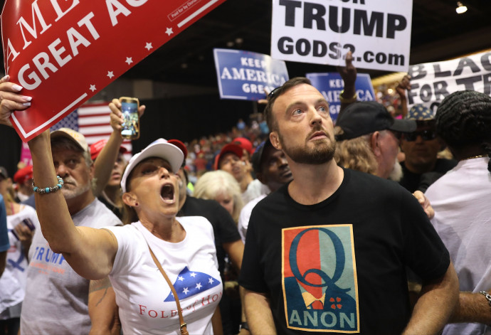 Trump szimpatizánsok egy 2018-as floridai kampányeseményen Fotó: JOE RAEDLE / GETTY IMAGES NORTH AMERICA / GETTY IMAGES VIA AFP