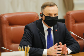 Keményebb fellépést követel az oroszokkal szemben Navalnij miatt a lengyel államfő