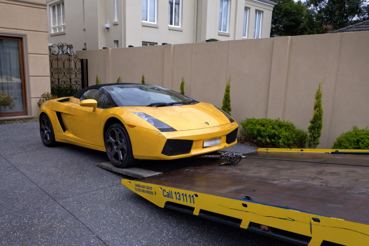 Az Operation Volante műveletben lefoglalt Lamborghini és a benne talált drog – Fotó: Australian Federal Police