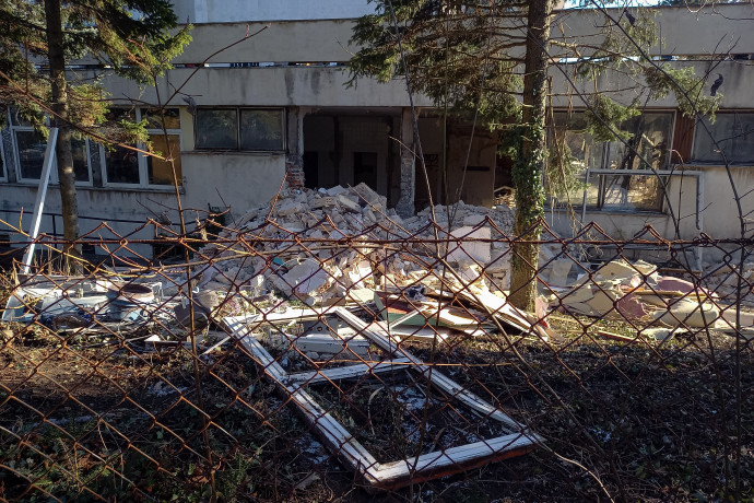A hotel bontási állapota 2021. január elején – Fotó: Rostás Bianka / Telex