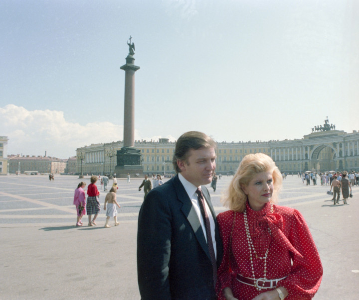 Donald Trump és Ivana Trump Szentpéterváron 1987-ben – Fotó: Maxim Blokhin / TASS / Getty Images