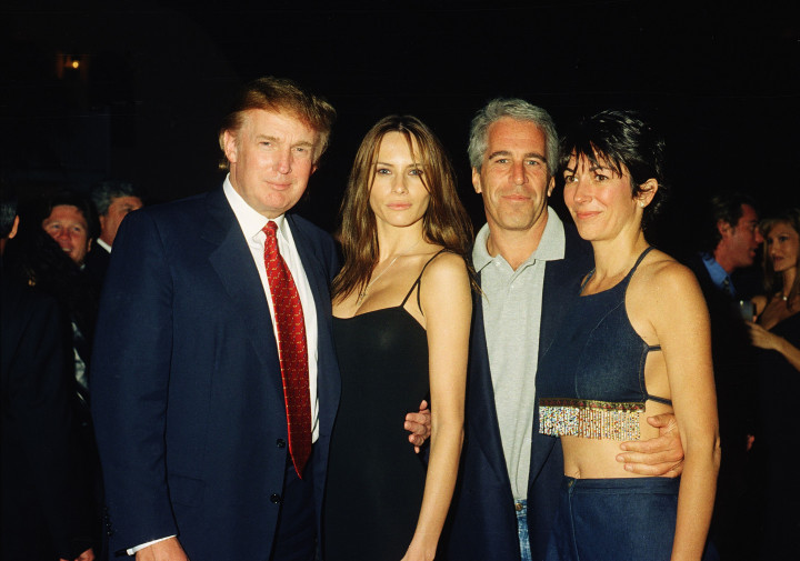 Donald Trump, Melania Trump, Jeffrey Epstein és Ghislaine Maxwell egy klubban a Palm Beachen 2000-ben – Fotó: Davidoff Studios / Getty Images
