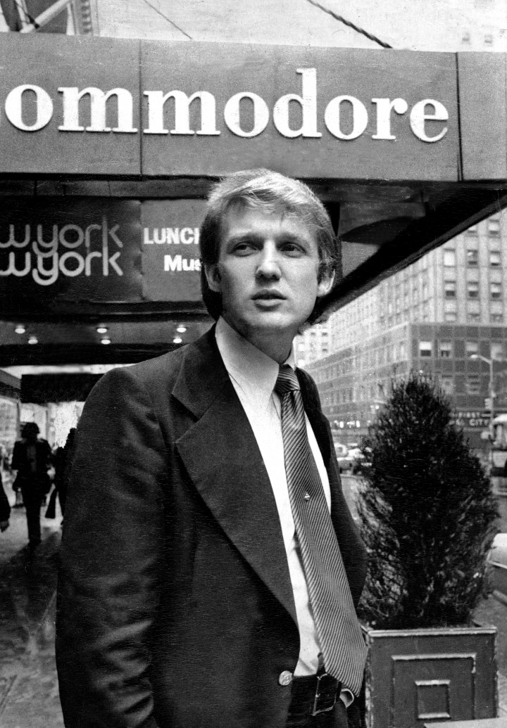 Donald Trump a Commodore hotel előtt 1976-ban – Fotó: John Pedin / NY Daily News / Getty Images