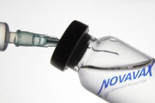 Közel 90%-os hatékonysággal teljesített a Novavax vakcinája Nagy-Britanniában