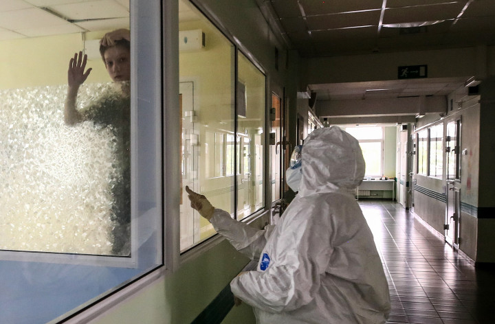 Koronavírus-fertőzött gyerekekkel foglalkozó osztály egy moszkvai kórházban 2020 júniusában – Fotó: Valery Sharifulin / TASS / Getty Images