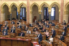 A Fidesz bojkottálta az ellenzék által összehívott rendkívüli ülést