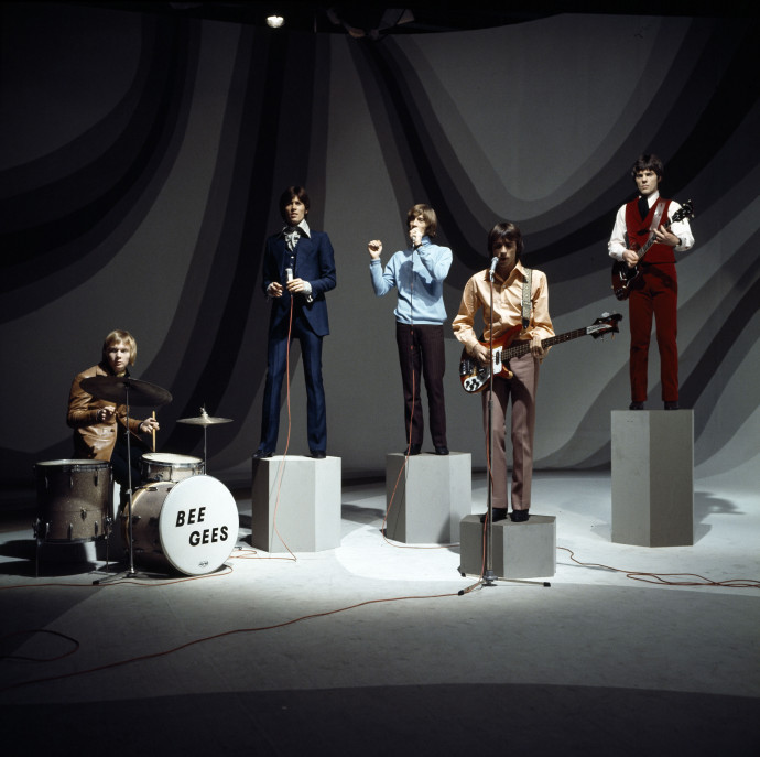 A Bee Gees a francia Dim Dam Dom című műsorban, 1967-ben – Fotó: Georges Chevrier / Ina / Ina via AFP