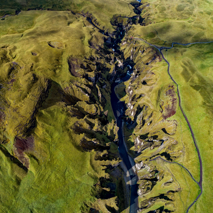 A Fjaðrárgljúfur kanyon Izlandon. Fotó: Radisics Milán/water.shapes.earth