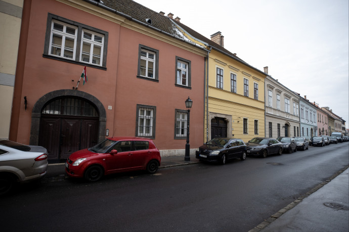 A kormány lehetővé teheti a budavári műemlék lakások privatizációját