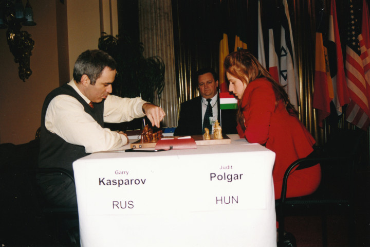 A játszma Kaszparovval 2002-ben – Fotó: Polgár Alapítvány
