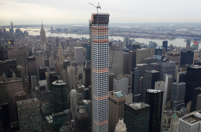 Az épülő felhőkarcoló 2014-ben – Fotó: Gary Hershorn / Corbis via Getty Images