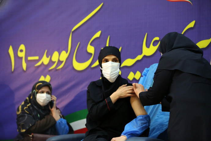 Irán február 9-én kezdte meg oltási kampányát az orosz Szputnyik V-velFotó: Fatemeh Behrami/AFP