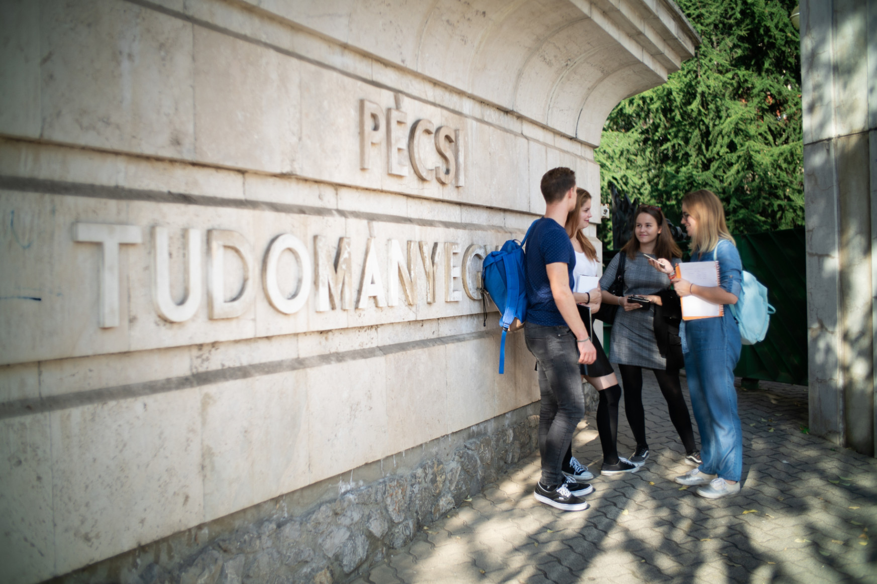 Kimagasló oktatási színvonallal és rengeteg lehetőséggel várja a felvételizőket a Pécsi Tudományegyetem (x)