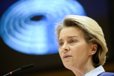 Ursula von der Leyen elismerte, hogy az Európai Bizottság hibázott a vakcinabeszerzés ügyében