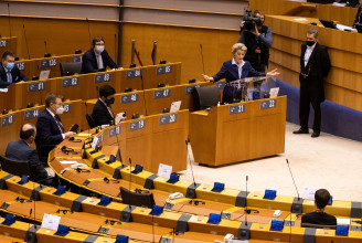 Az Európai Parlamentben téma lesz a Klubrádió és a lengyel reklámadó terve