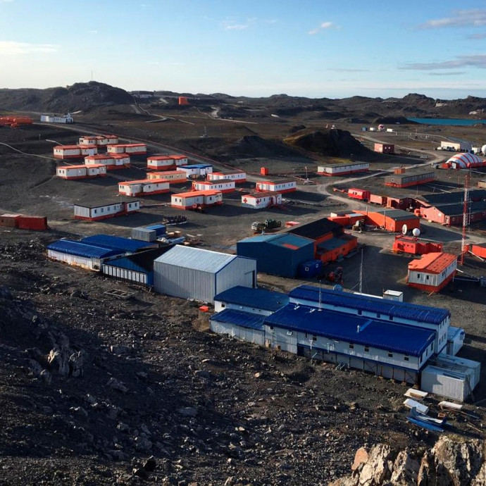 Egy szezonban 74 ezer turista utazik az Antarktiszra, és beviszik a koronavírust