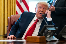 Egy telefonhívást is elővettek a demokraták a Trump elleni eljárásban