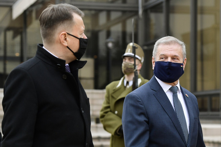 Magyarország szorosabbra fűzi a katonai együttműködést Lengyelországgal