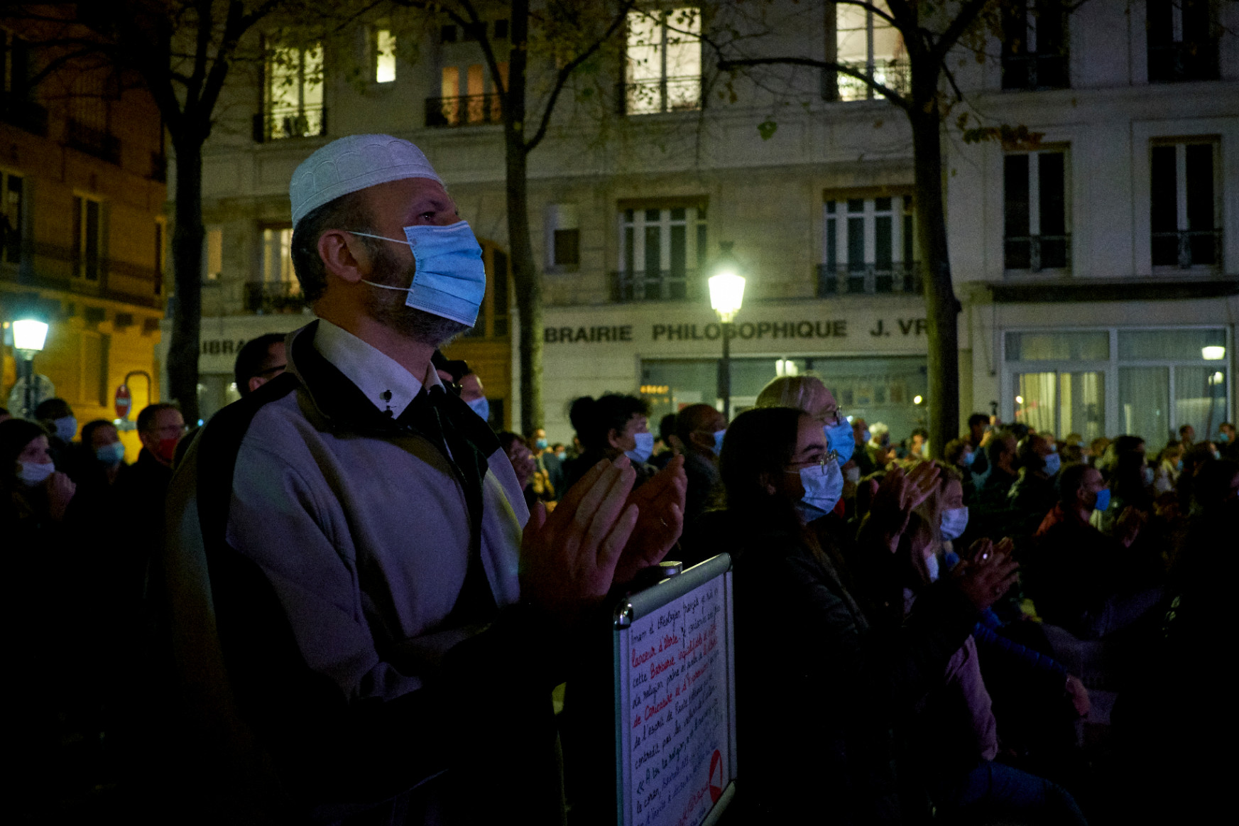 Nagy többséget kapott Franciaországban a radikális iszlám
megfékezését célzó törvénytervezet
