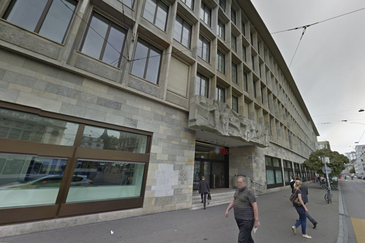 Az UBS Bank Paradeplatz 6. alatti székháza a Google Street View 2014-es felvételén