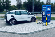 Eddig tartott az ingyenes töltés a Mol csehországi kútjain