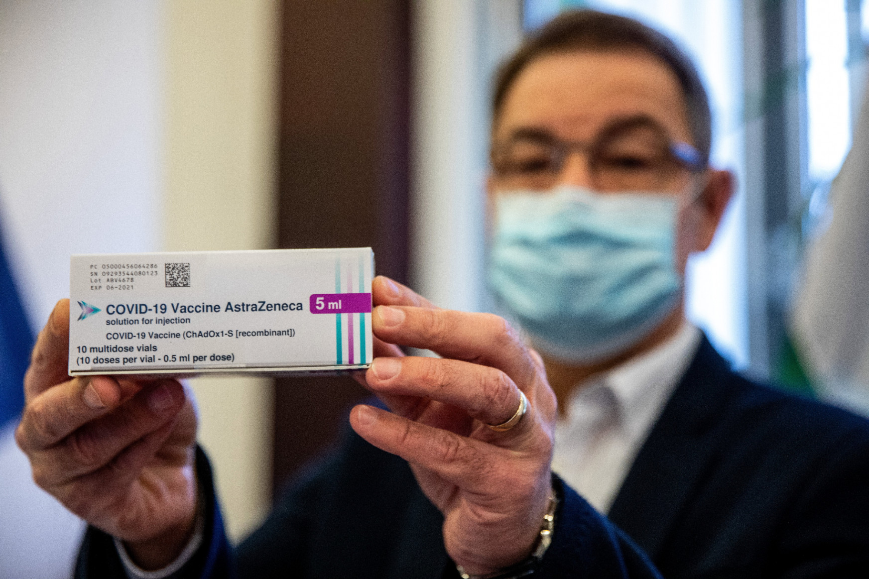 Megosztja Európát, hogy adható-e időseknek az AstraZeneca vakcinája