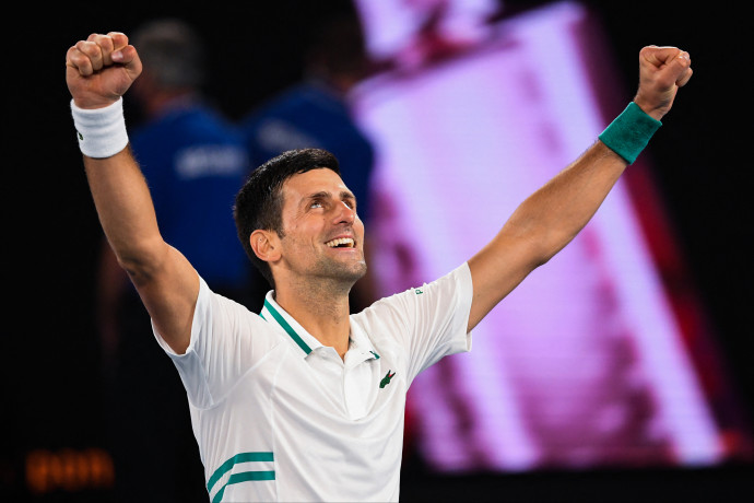 Djoković kilencedik Australian Openjét nyerte, Medvegyev szétesett ellene