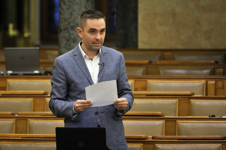 Stummer János, a Jobbik vezérszónoka az Országgyűlés plenáris ülésén 2020. november 20-án – Fotó: Kovács Attila / MTI