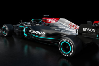 Egy korszakváltás látszik az F1-címvédő Mercedes új festésén