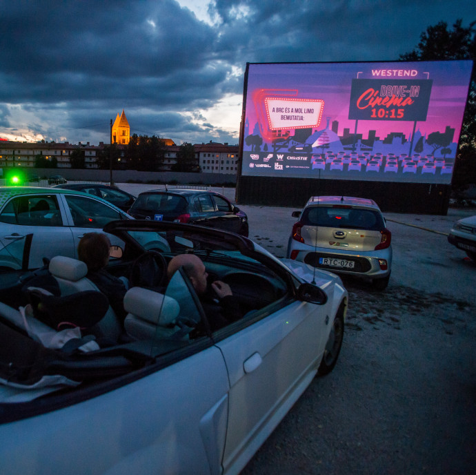 Rekordév után visszaesés és boltbezárás – hogyan vészeli át a járványt egy pláza?