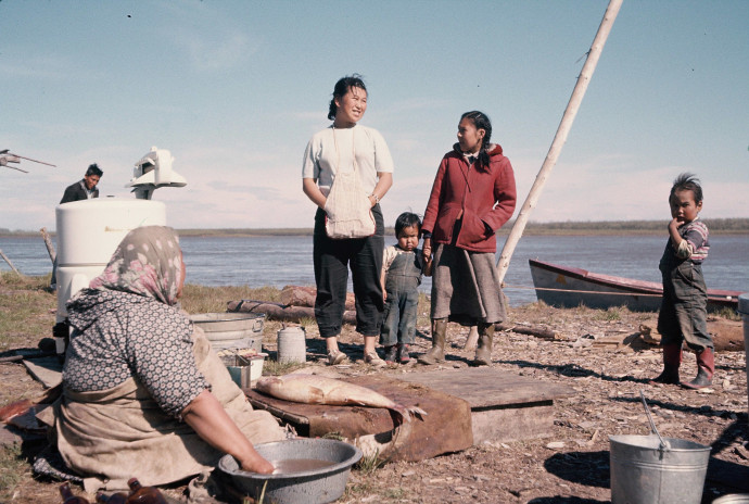 Egy alaszkai tájkép és egy még nem beazonosított család az albumból – Forrás: Jennifer Skupin