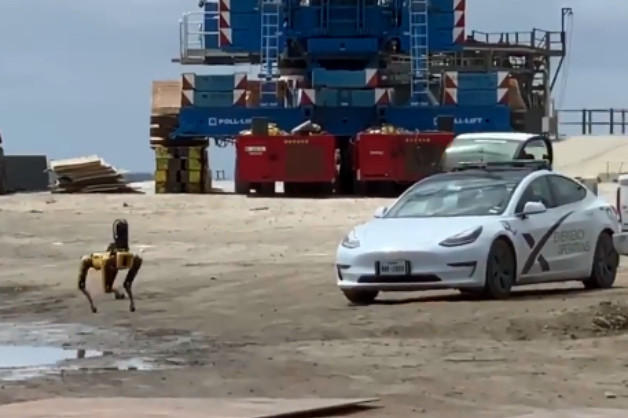 Egy robotkutya is ellenőrizte a terepet Elon Musk fölrobbant űrhajója után