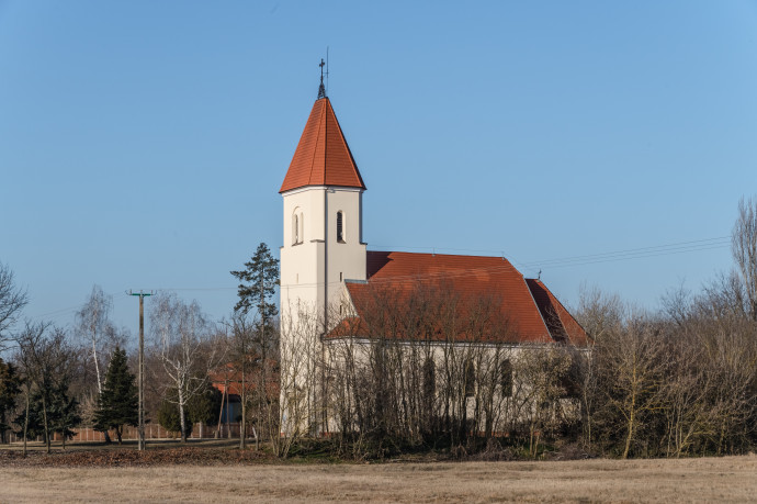 A katolikus templomok nyitva tarthatnak, a református templomok viszont zárnak