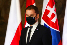 Szlovák kormányfő: Szijjártó segített beszerezni a Szputnyik V vakcinát