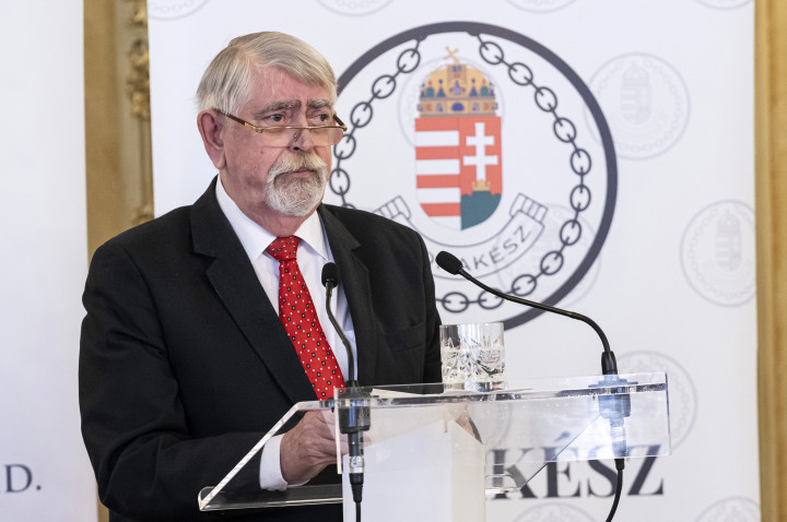 Kásler Miklós 2021. február 25-én a Magyar Nemzeti Levéltárban – Fotó: Szigetváry Zsolt / MTI