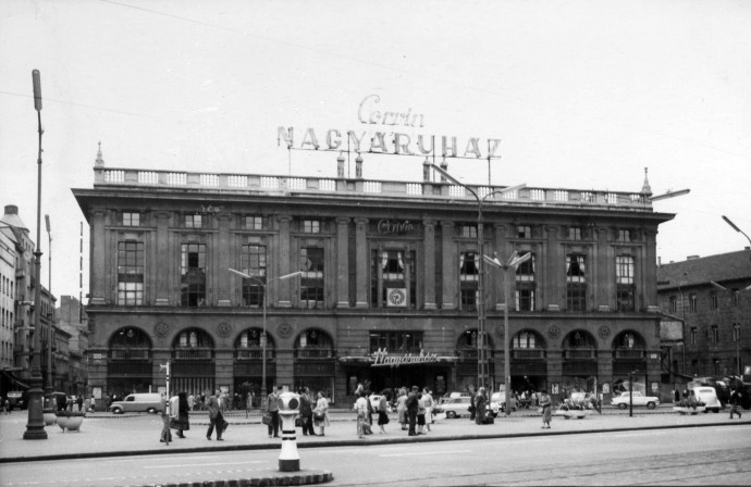 A Corvin Áruház 1961-ben – Fotó: Fortepan / Budapest Főváros Levéltára / Városrendezési és Építészeti Osztályának fényképei