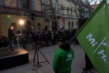 A meghosszabbított veszélyhelyzet ellenére tüntetést szervez a Mi Hazánk március 15-re