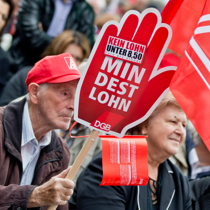 Miért nőhet a foglalkoztatottság, ha emelik a minimálbért?