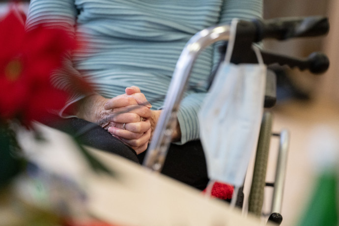 Betegek gyógyulásáért imádkozni – mit mond a tudomány?