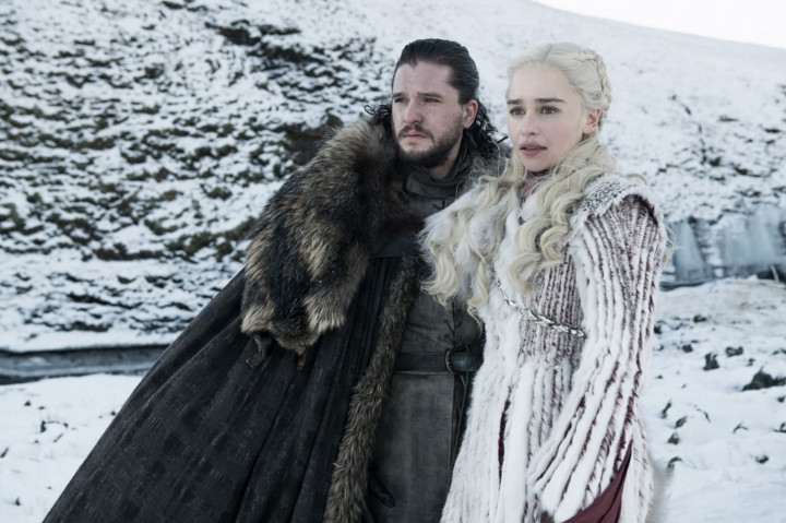 Kit Harrington és Emilia Clarke a Trónok harca 8. évadában – Fotó: HBO