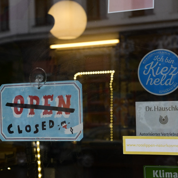 A mutánsok terjedése és a korlátozások ellenére a piac már látni véli a járvány végét