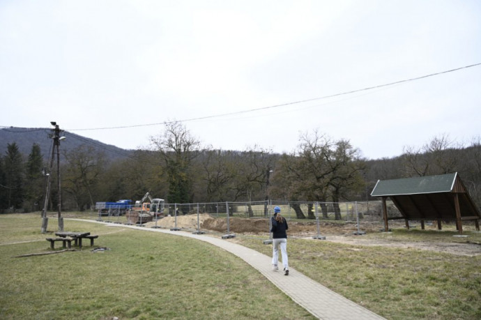 Játszótér és fitneszpark épül a hűvösvölgyi Nagyréten