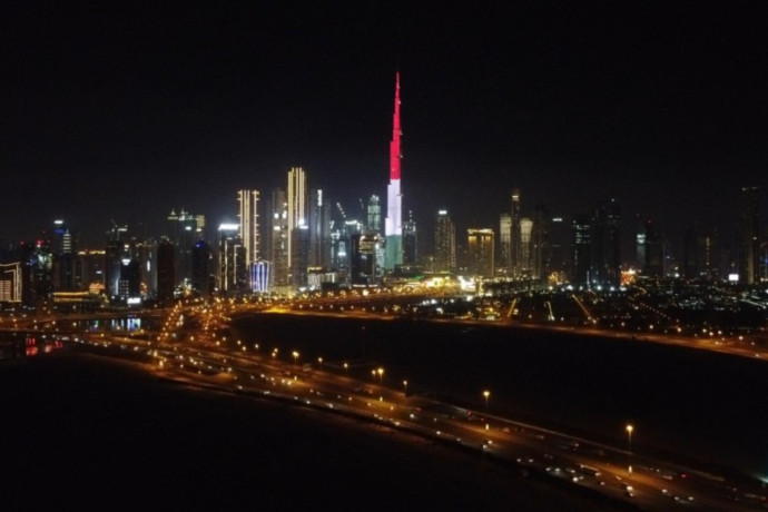 A külügy elárulta, hogyan sikerült elérni a dubaji Burdzs Kalifa március 15-i nemzeti színű kivilágítását