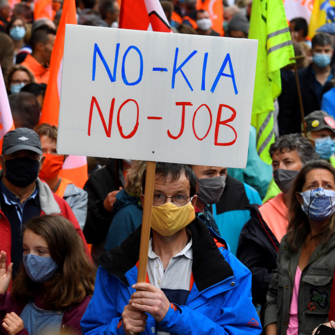 Nagy leépítésbe kezd az itthon is több ezer embert foglalkoztató Nokia