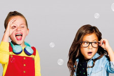 Gyerekfejhallgatók 20 ezer forint alatt: van, amibe bele lehet süketülni