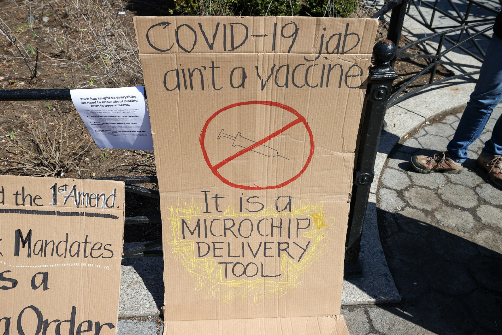 A koronavírus lerombolta az álhírekkel szembeni immunitásunkat