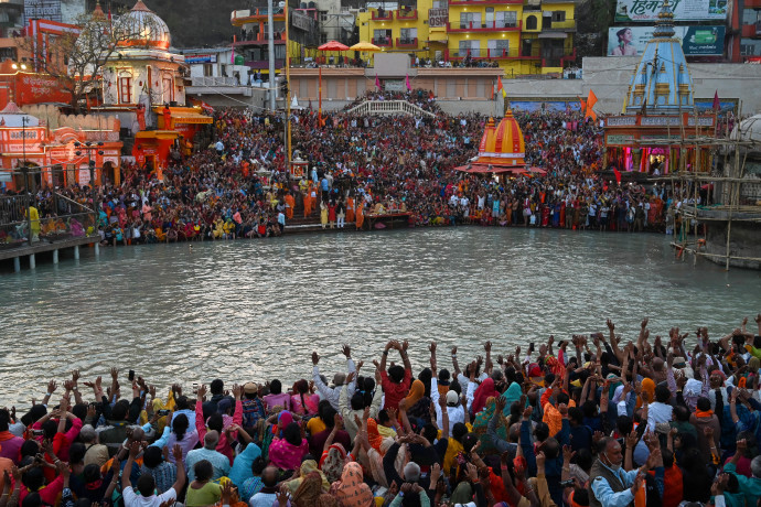 Indiában aggódnak egy hindu fesztivál miatt, amin akár 150 millióan is részt vehetnek