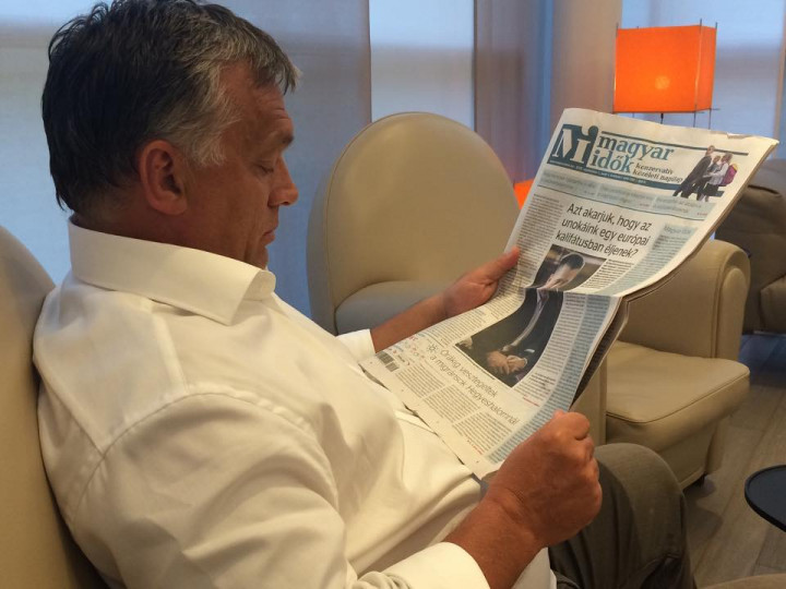 Sep 2, 2015 – Viktor Orbán reading an Antal Rogán interview published in Magyar Idők, the journal launched as a contra-Magyar Nemzet after the G-day – (Source: Facebook.com/orbanviktor)